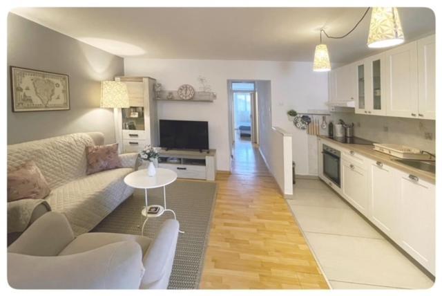 Apartman Sorgo Lejlighed Zambratija  Eksteriør billede